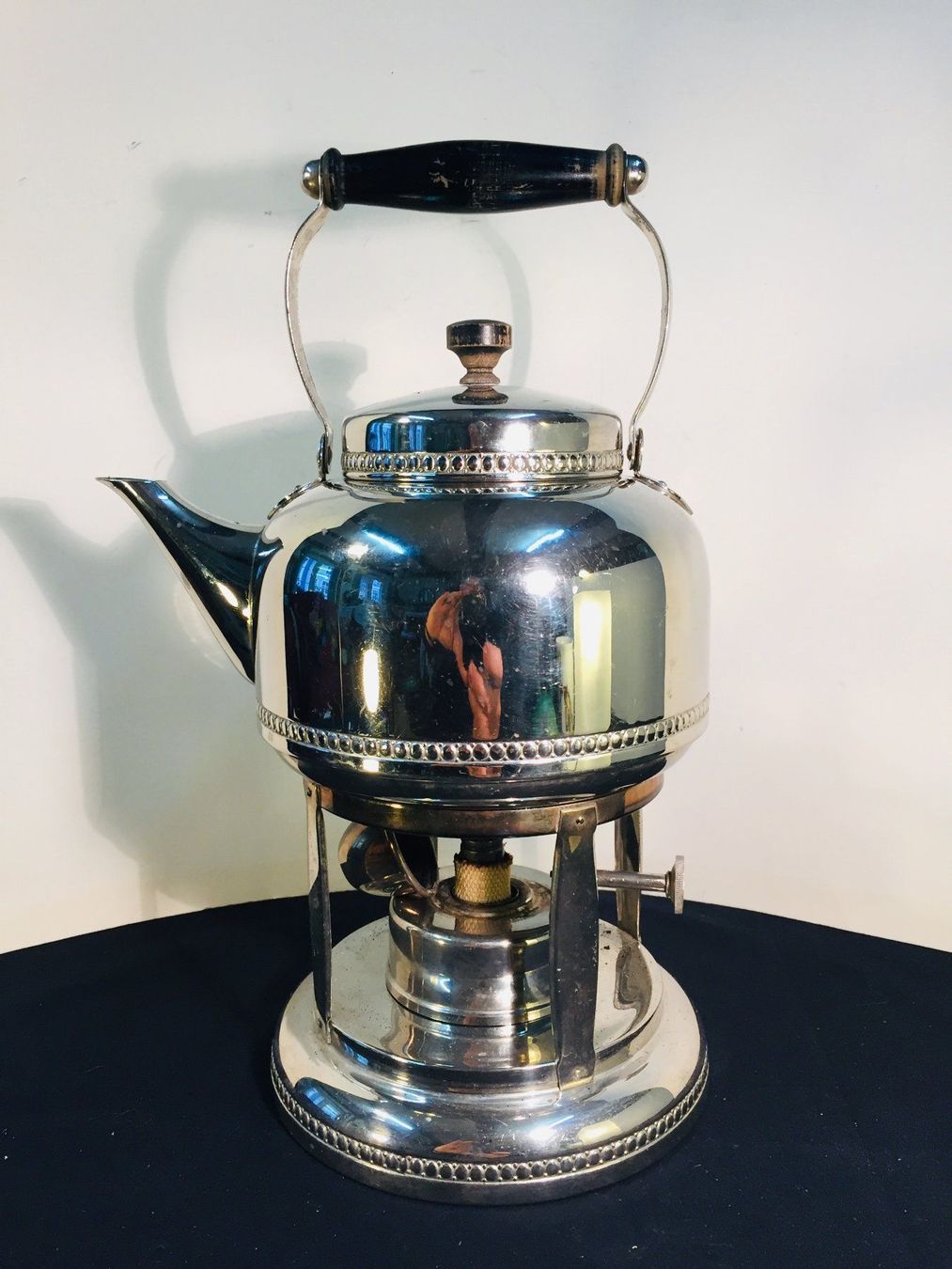 Teiere: Antike Teekanne mit Rechaud – Usato da Schaffhausen venduto da vintageville