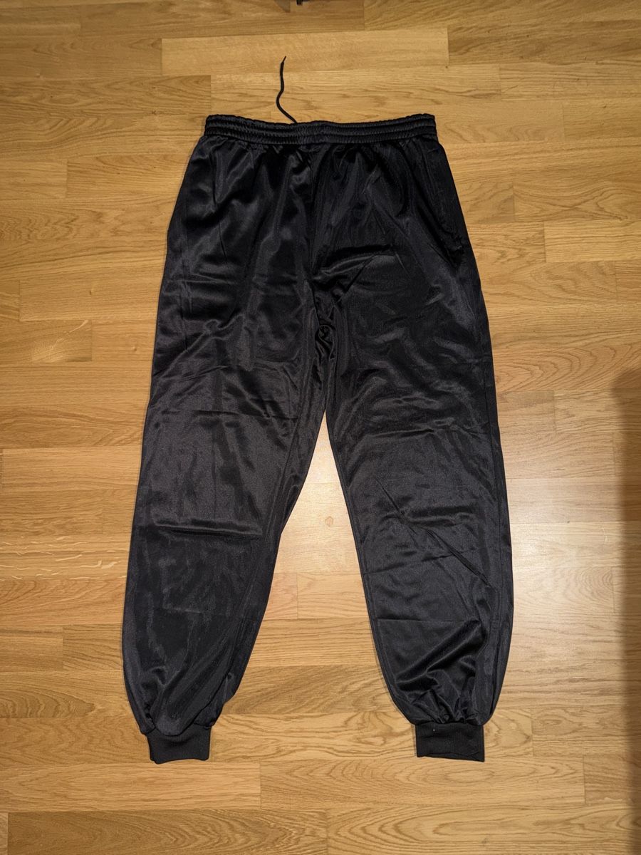 Hosen: Schwarze Trainerhose – Gebraucht aus Dübendorf von SpyridoulaT