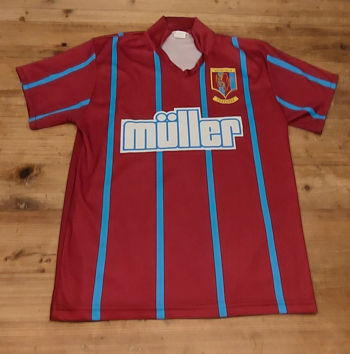 Maglie: Aston Villa Sponsor Muller  S-M – Usato da Bellinzona venduto da