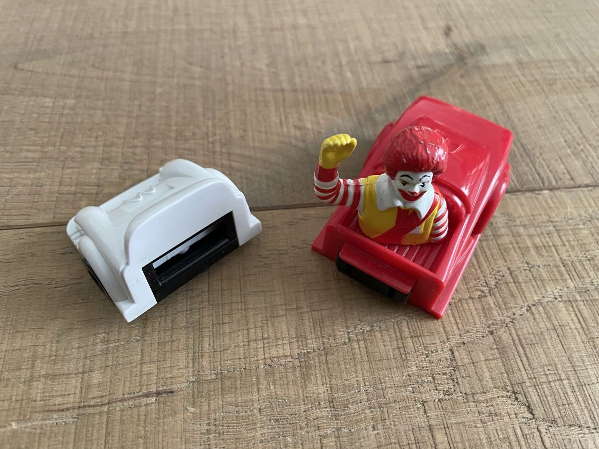 Mc Donald's Giocattoli: McDonalds Ronald McDonald Auto Spielzeug  – Usato da Frauenfeld venduto da Challenger77 2