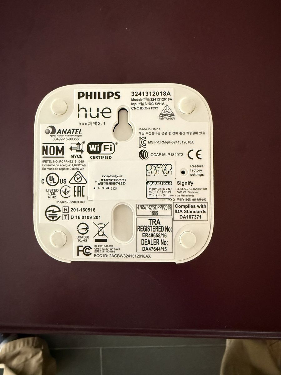 Philips Hub & Switch: Philips hue hub – Usato da Chavornay venduto da sounox 1