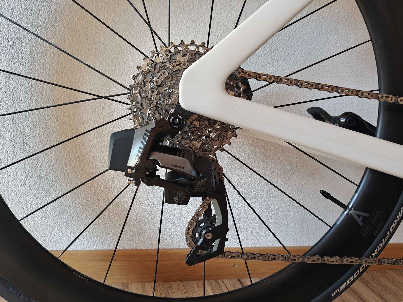 Canyon Vélos: Canyon Aeroad CF SLX 7 AXS – Neuf (Voir description) à Ebnat-Kappel par Sara.07 1