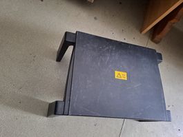 Praktischer Tritthocker, ideal für den Haushalt. Top!