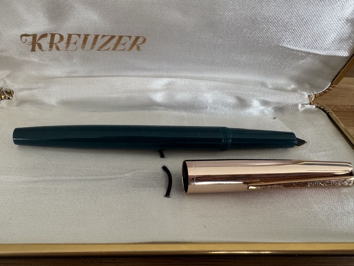 Stylos & Marker: Füllfederhalter KREUZER mit Etui  – D'occasion à Stansstad par vlaska80 3