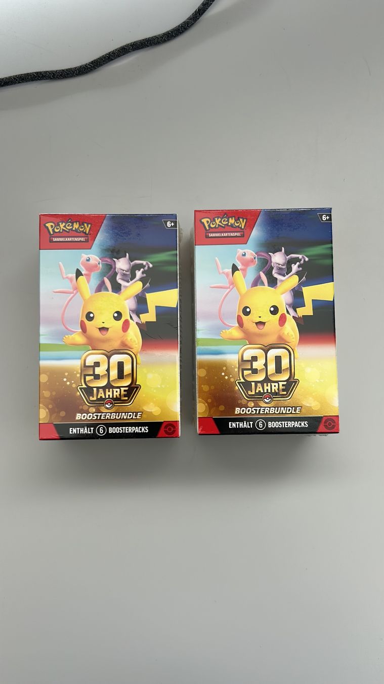 Pokémon Cartes à collectionner: 2x Pokemon 30th Boosterbundle DE – Neuf avec emballage d'origine à Riedt b. Erlen par Lupettos