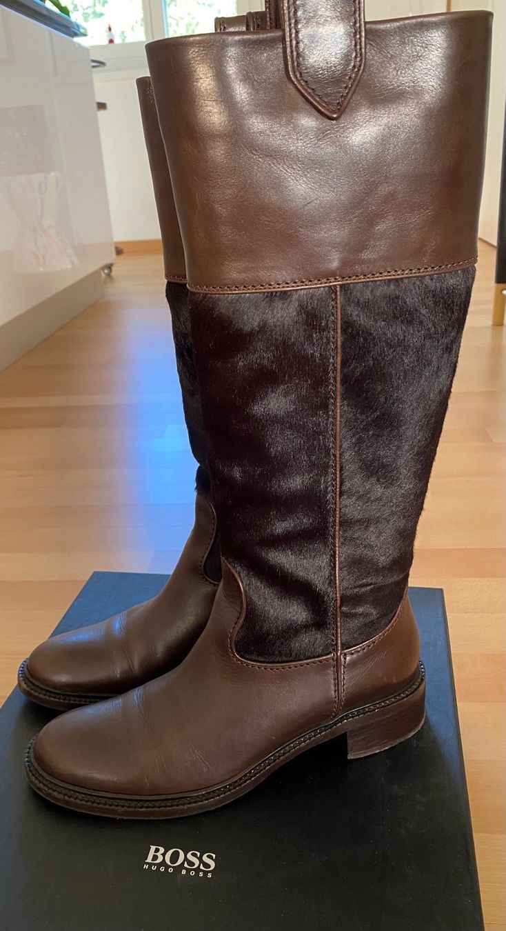 Hugo Boss Scarpe da donna: Hugo Boss stivali nr.36 – Usato da Novazzano venduto da ige_cwq5