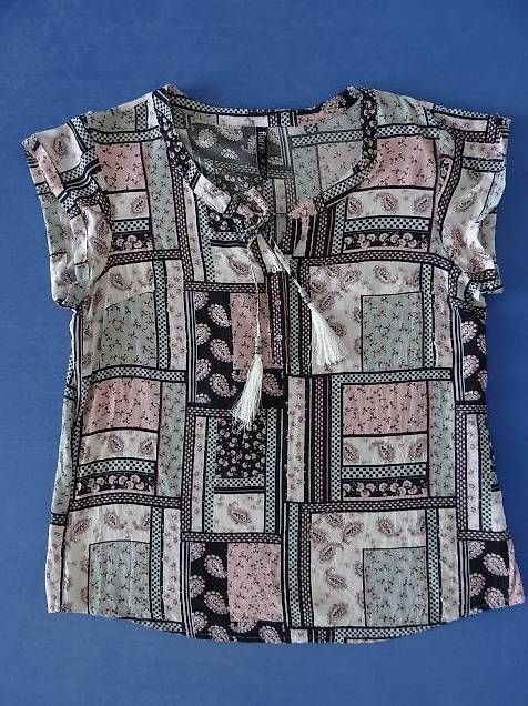 Blusen: Bluse Gr. 40/42 – Gebraucht aus Bazenheid von Aebi55
