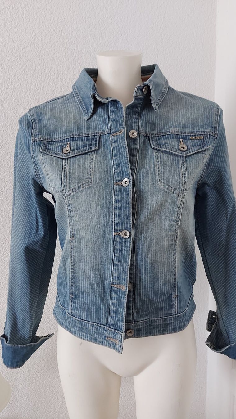 Nile Jacken: Gestreifte NILE Jeansjacke Gr. S – Gebraucht aus langenthal von rundholz7