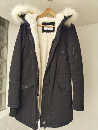Warmer Winterparka von Sixth June, Grösse M, Schwarz!