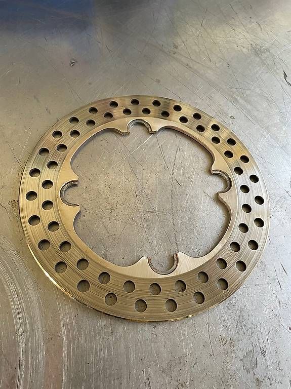 Tutti i ricambio per moto: Bremsscheibe Husqvarna 220mm hinten – Usato da Hauptikon venduto da Pumi70