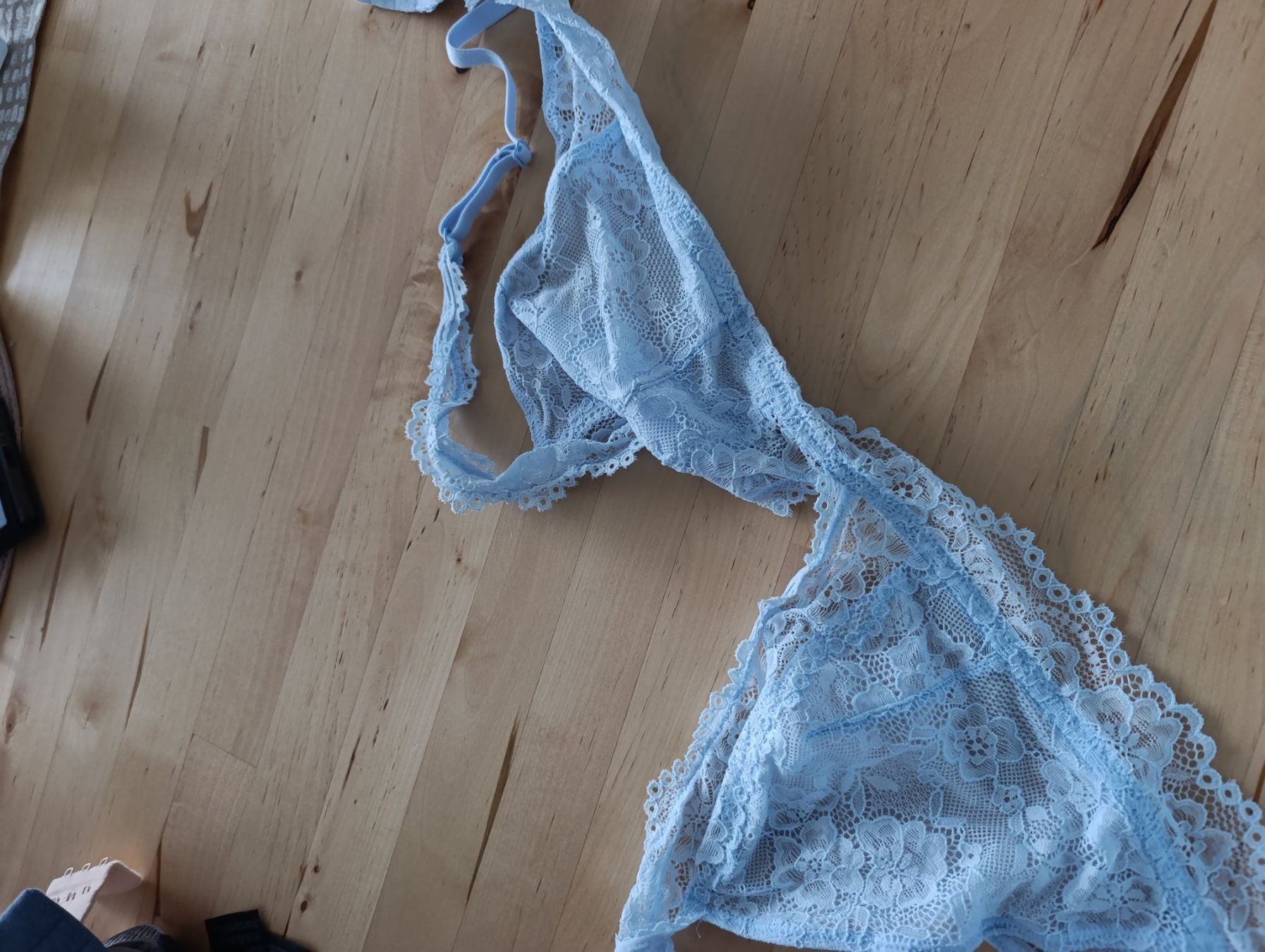 H&M Altra biancheria intima: Bralettes et triangle dentelle 85b – Nuovo (secondo la descrizione) da Fribourg venduto da del_hp6t 5