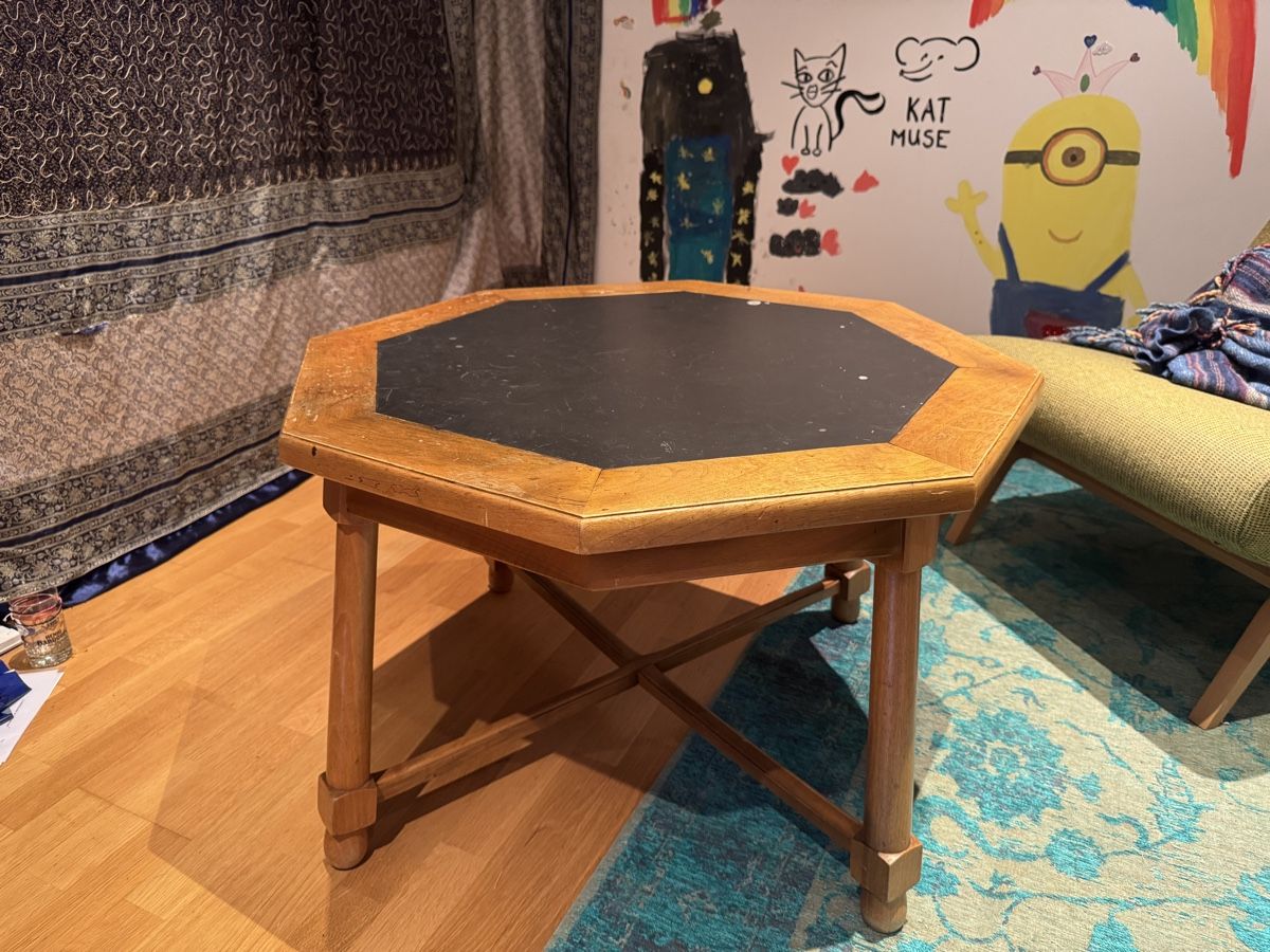 Tables: SOFATISCH MIT SCHIEFERPLATTE – D'occasion à Zürich par boh_kj82 1