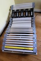 Elektrisches Pflegebett mit Matratze