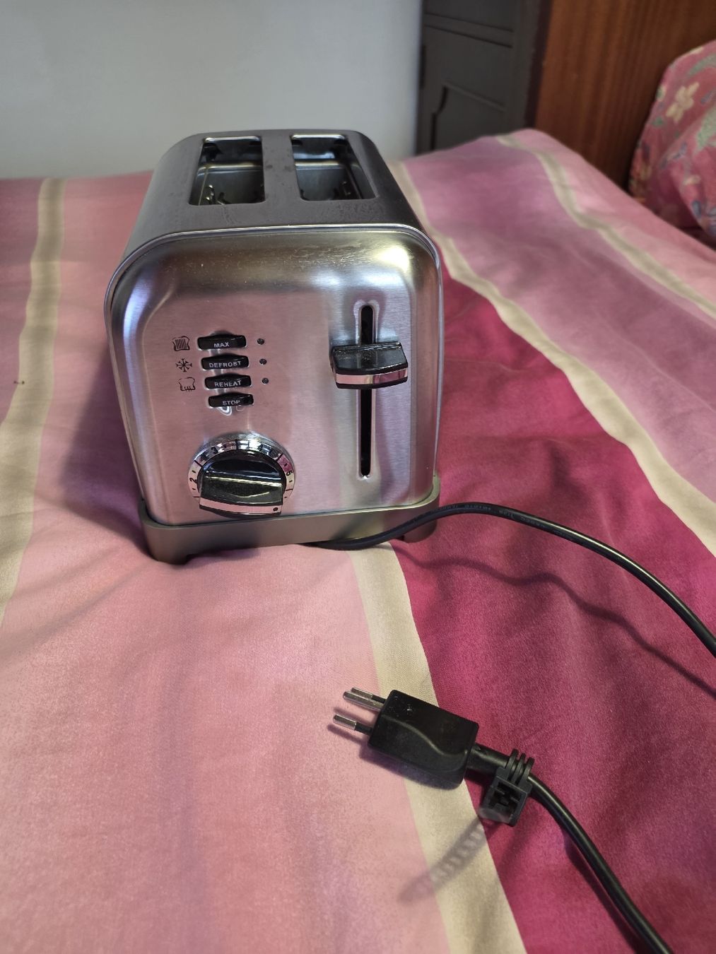 Cuisinart Elettrodomestici da cucina: Grille pain acier Cuisinart – Usato da Genève venduto da nat_xxb5 1