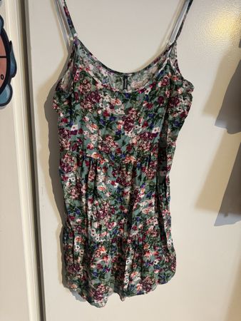 🌸 Geblümtes Sommerkleid – Chicorée – Grösse M