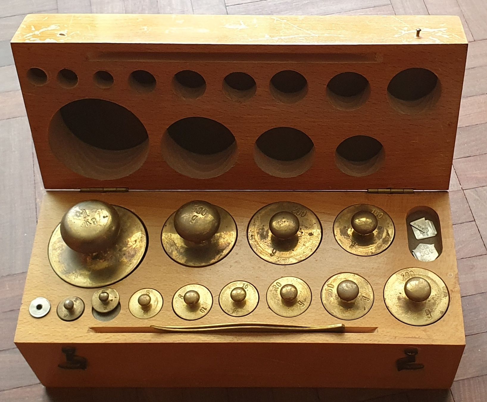 Laborzubehör: Messing Gewichtssatz Waage Apotheker Vintage – Gebraucht aus Kreuzlingen von Rschweiz1