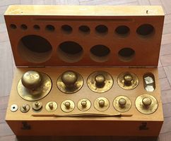 Messing Gewichtssatz Waage Apotheker Vintage