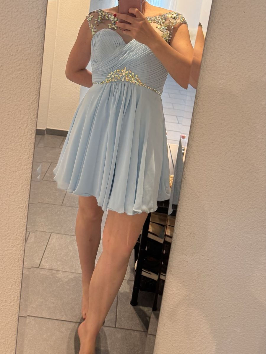 JJ’s House Vestiti: Ballkleid hellblau, Glitzersteine Grösse xs – Nuovo (secondo la descrizione) da Rümlang venduto da G_Rohrer