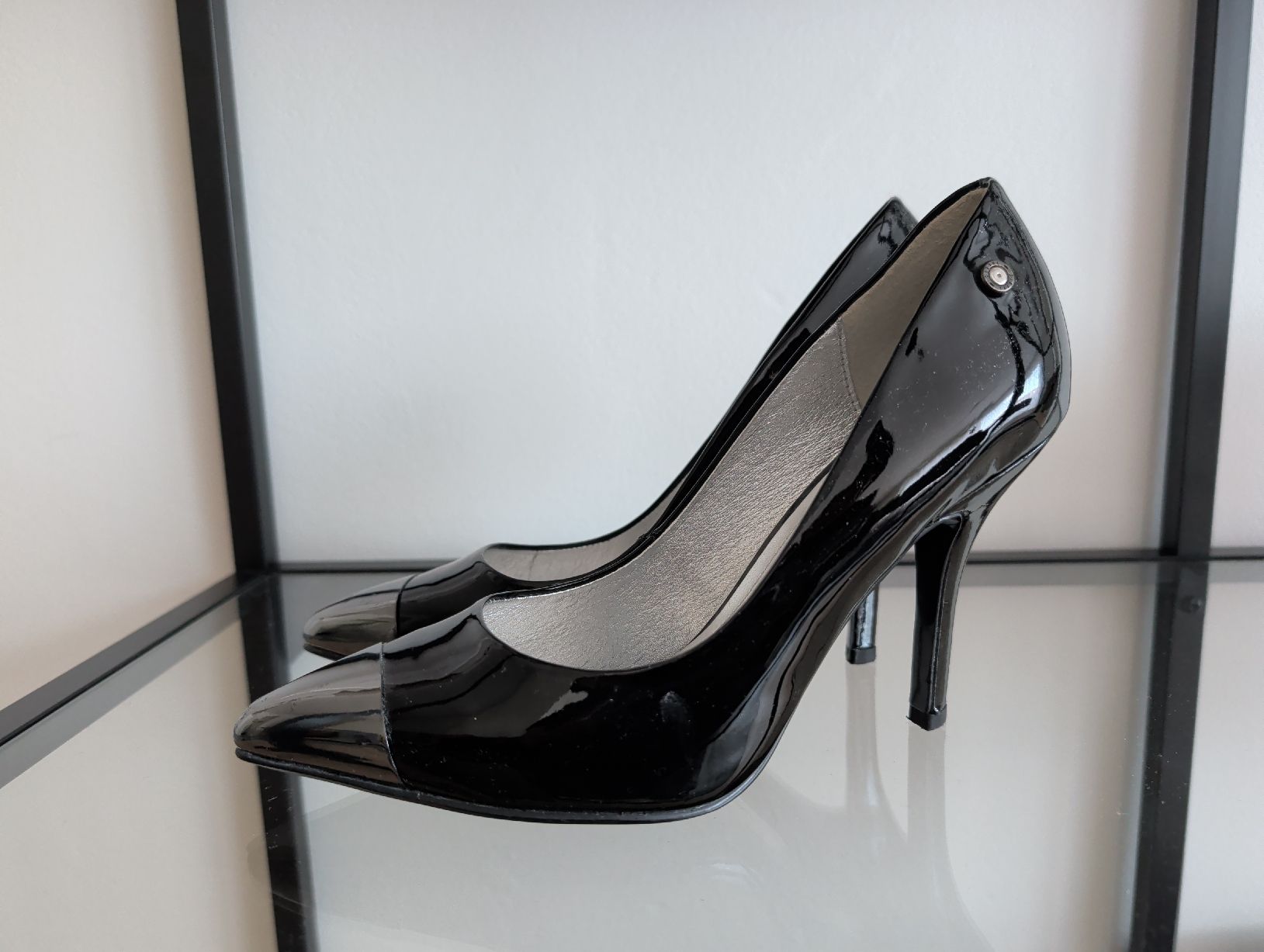 Diesel Damenschuhe: Diesel Lackleder Pumps, Schwarz, Grösse 40 – Gebraucht aus Lohn-Ammannsegg von GuessT