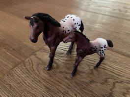 Schleich Pferde mit Fohlen (braun/weiss, gepunktet)