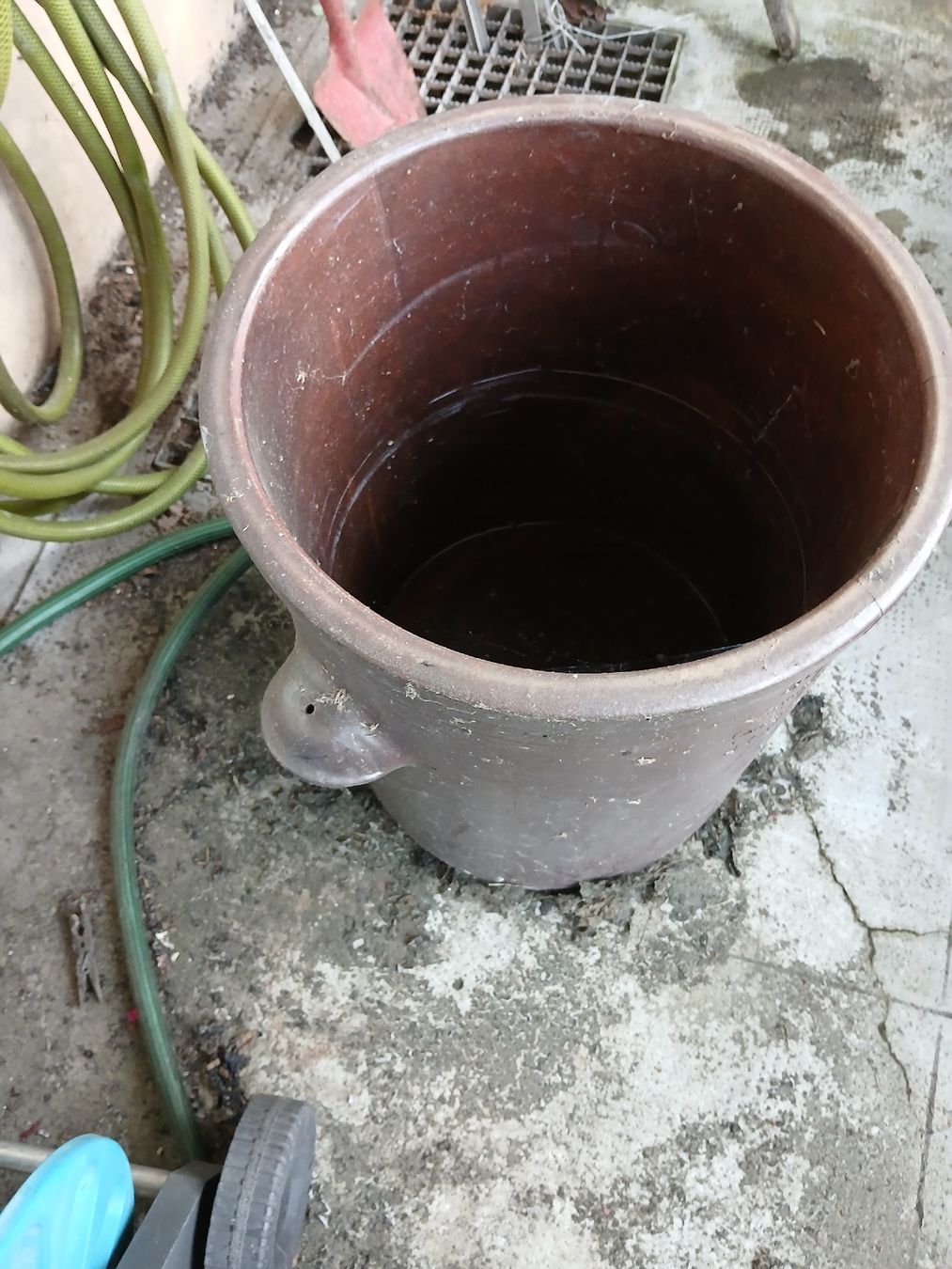 Pentole: Steinguttopf, 40L, Schaffhausen, mit Holzdeckel, Top. – Usato da Langenthal venduto da Egro50 7