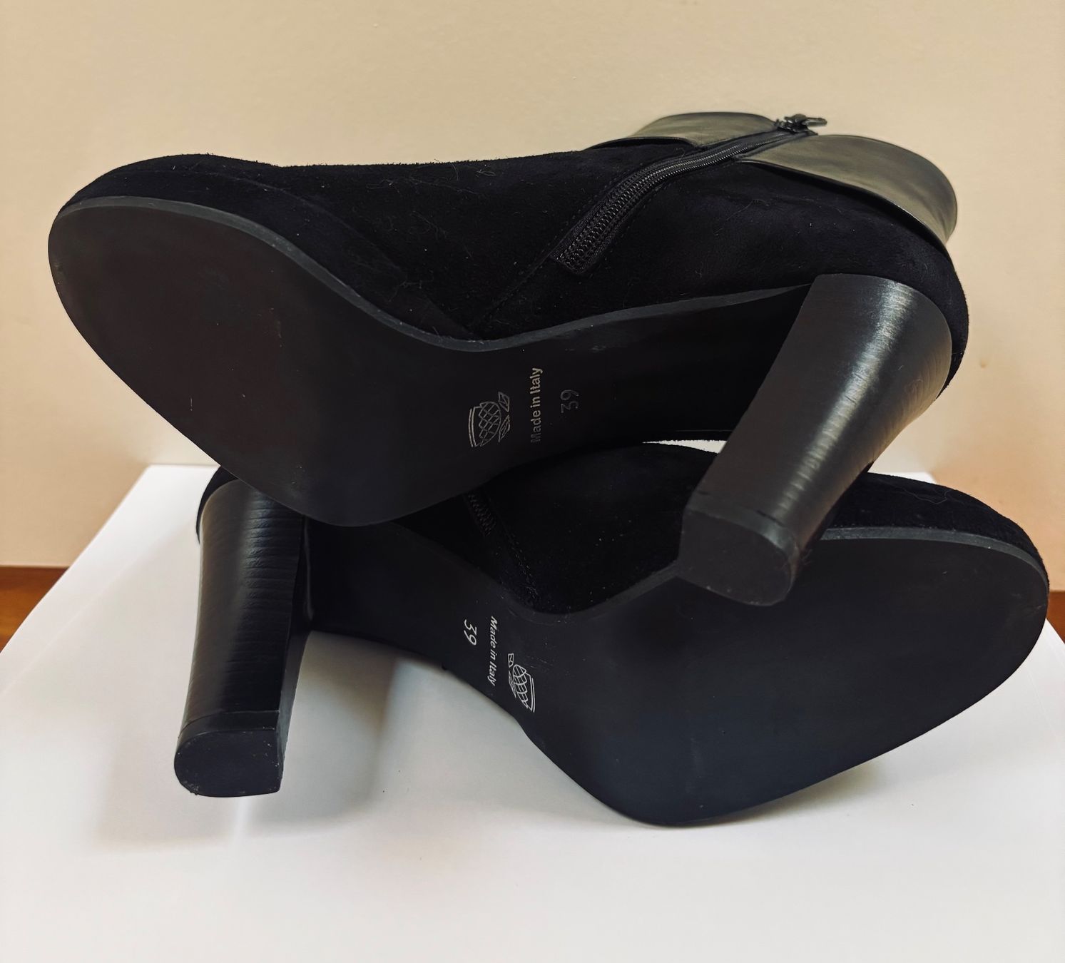 Navyboot Scarpe da donna: Navyboot - Neue Stiefeletten - Leder - Grösse 39 – Nuovo (secondo la descrizione) da Zofingen venduto da Justizia_01 4