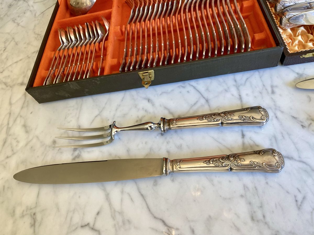 Set di posate: Ménagère complète en métal argenté – Usato da Genève venduto da Oscar-111 7