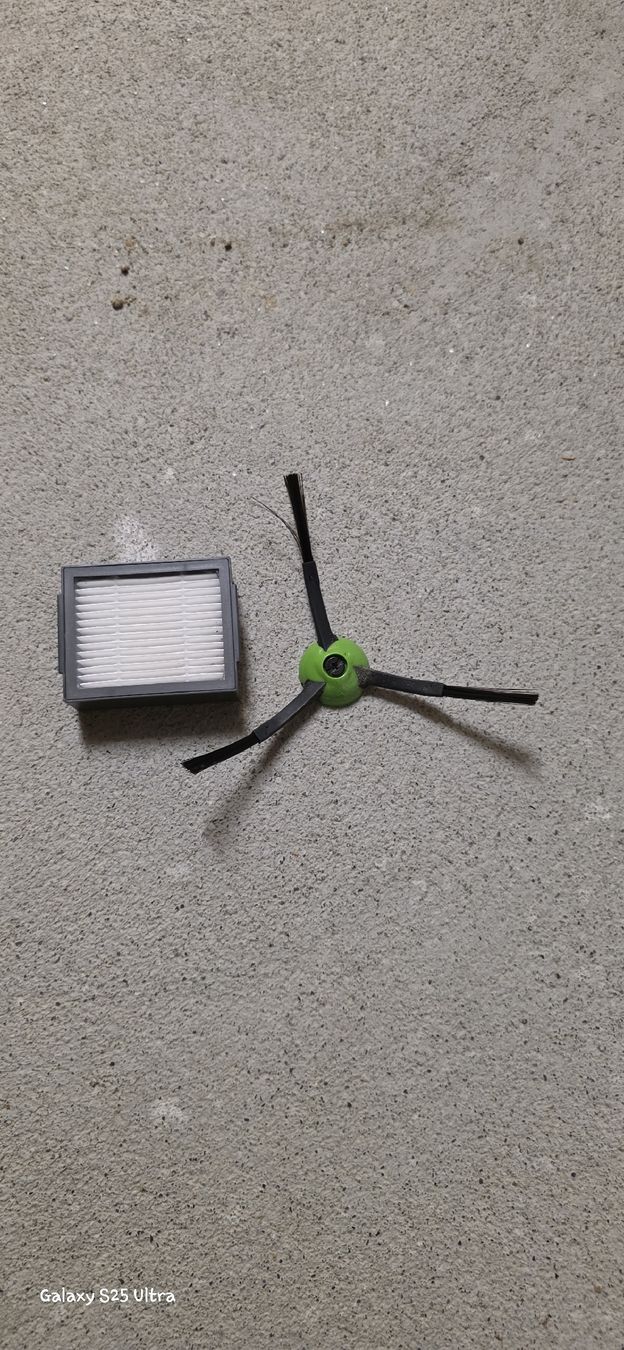 Irobot Aspirateurs & Accessoires: Saugroboter iRobot Roomba J7 mit Zubehör – D'occasion à Hildisrieden par Ladygirl97 5