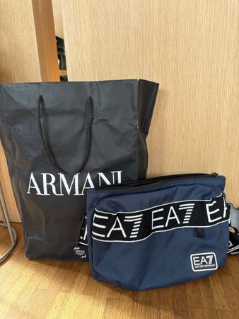Armani EA7 Gürteltasche - Neuwertig - Top Zustand!