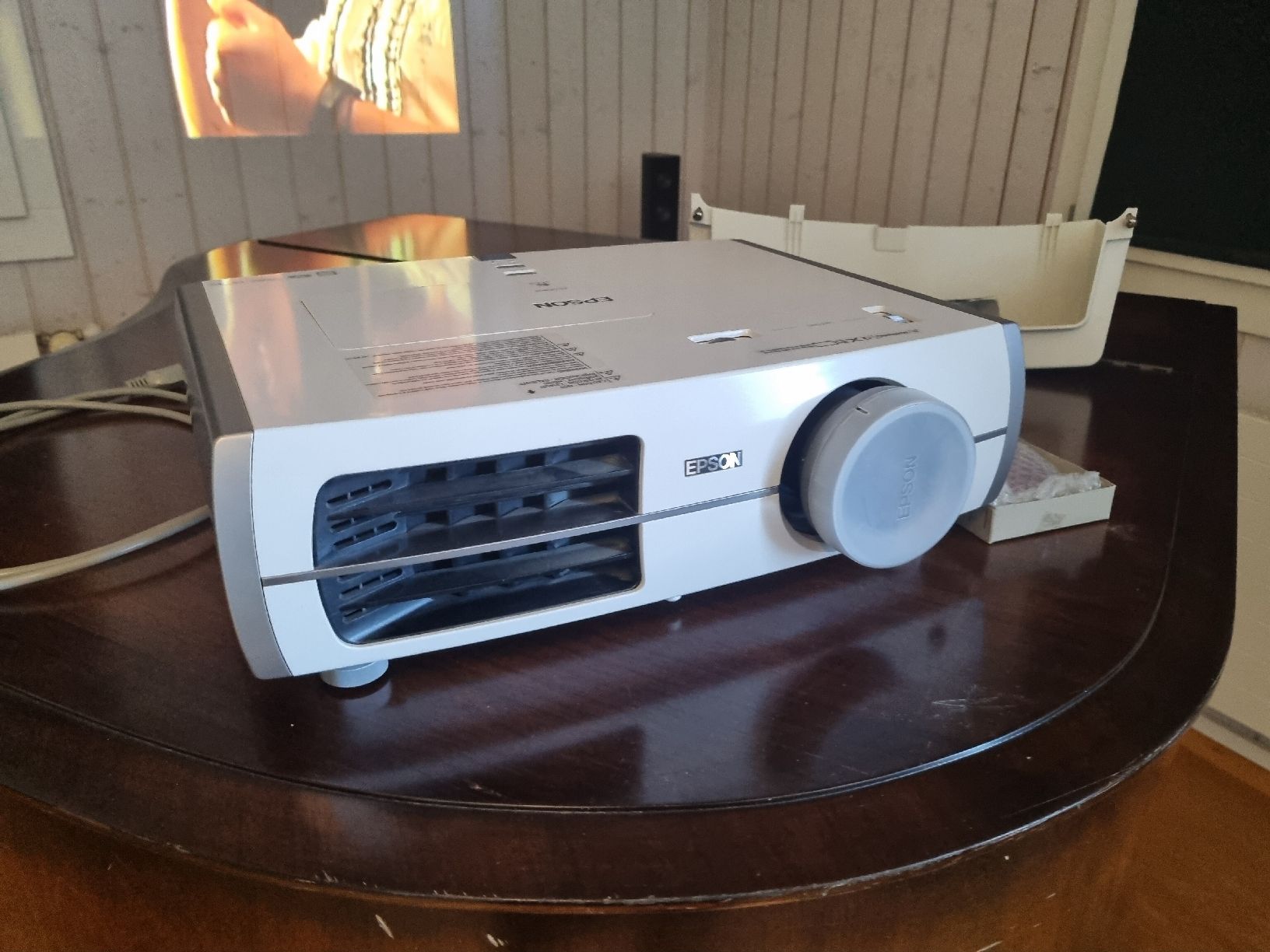 Epson Videoprojektoren: Epson EH-TW3800 – Gebraucht aus Zollikerberg von Rouven41