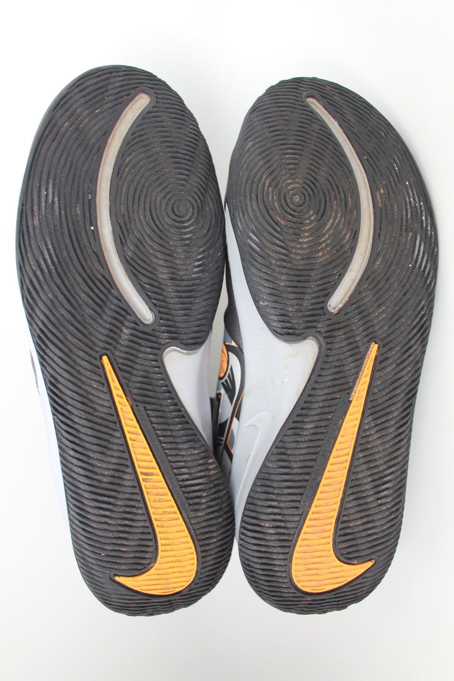 Nike Scarpe per ragazzi: Basket Nike Team Hustle t. 38 – Usato da Peseux venduto da Gilloss 4