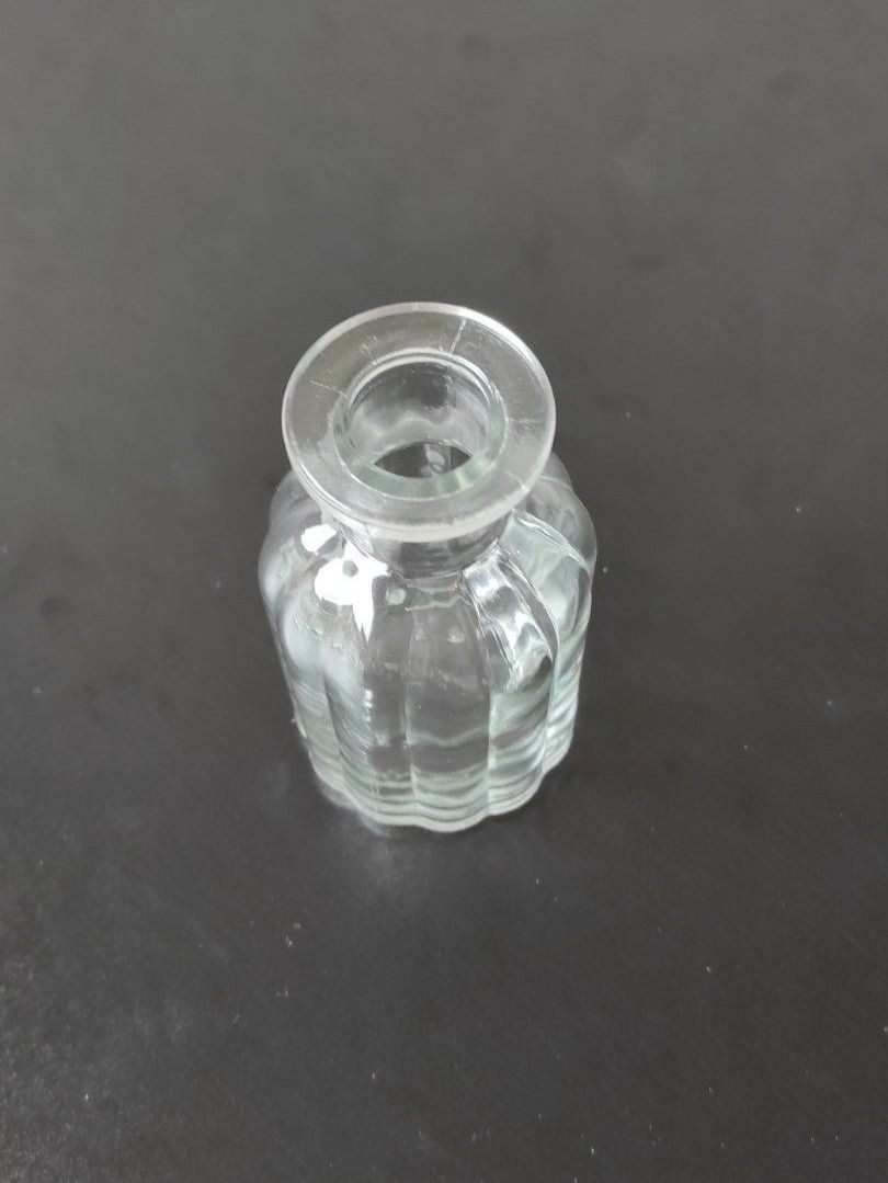 Vasi & Recipienti: Vase klein – Nuovo (secondo la descrizione) da Rümlang venduto da Trojka25