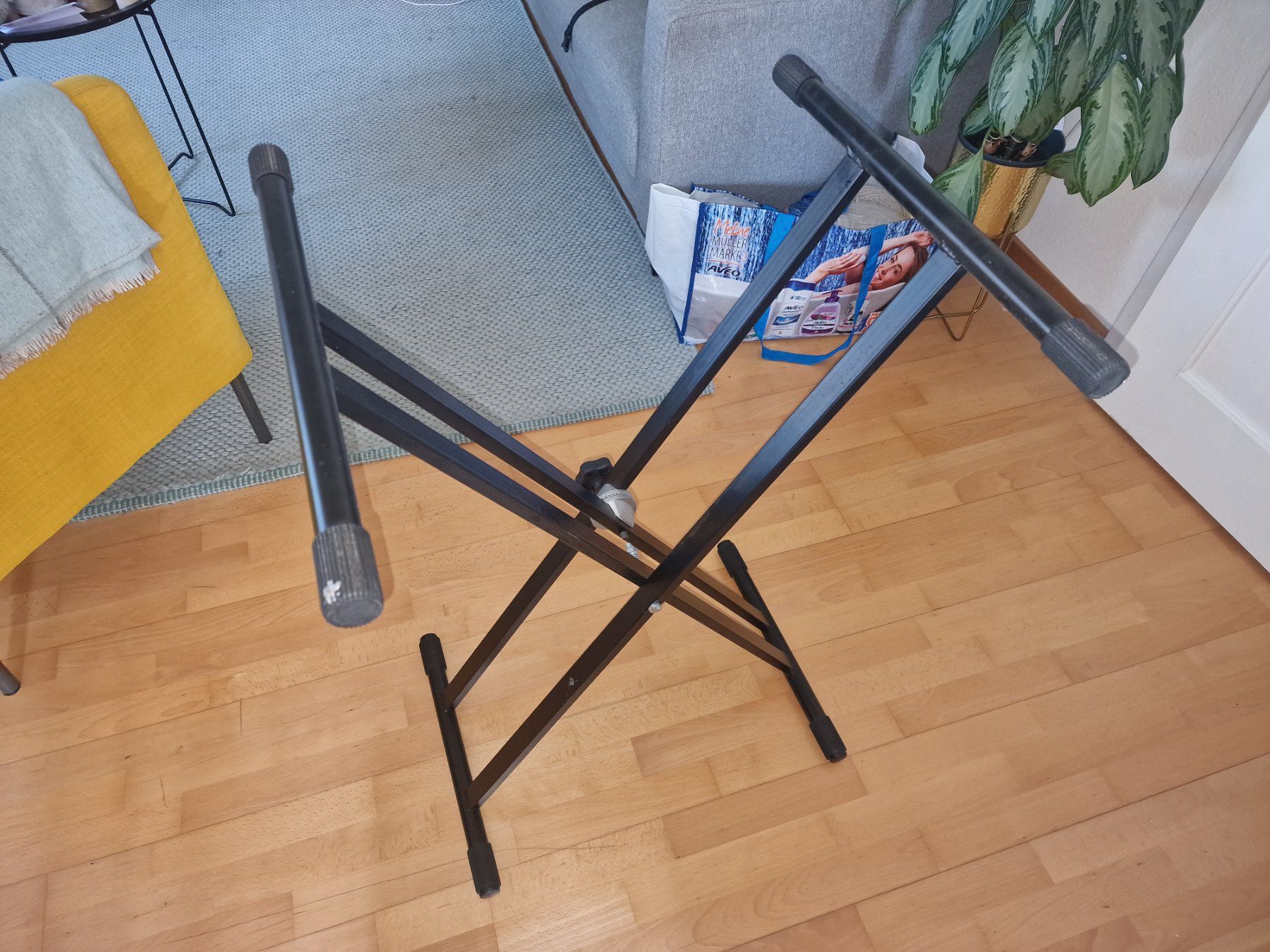 Supporti per strumenti musicali & leggii: Keyboardständer – Usato da Wabern venduto da ricar2do 2