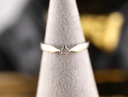 Solitärring 18K Weissgold Diamant 0,1ct