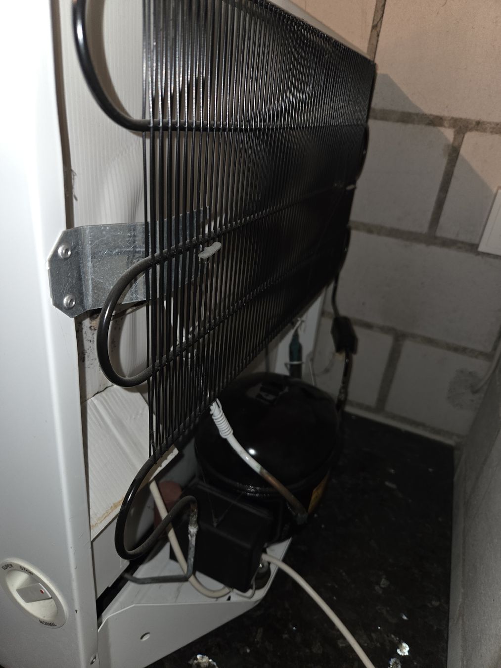 Novamatic Congelatori: FUST Novamatic Gefrierschrank – Usato da Flamatt venduto da Lirpa01 3