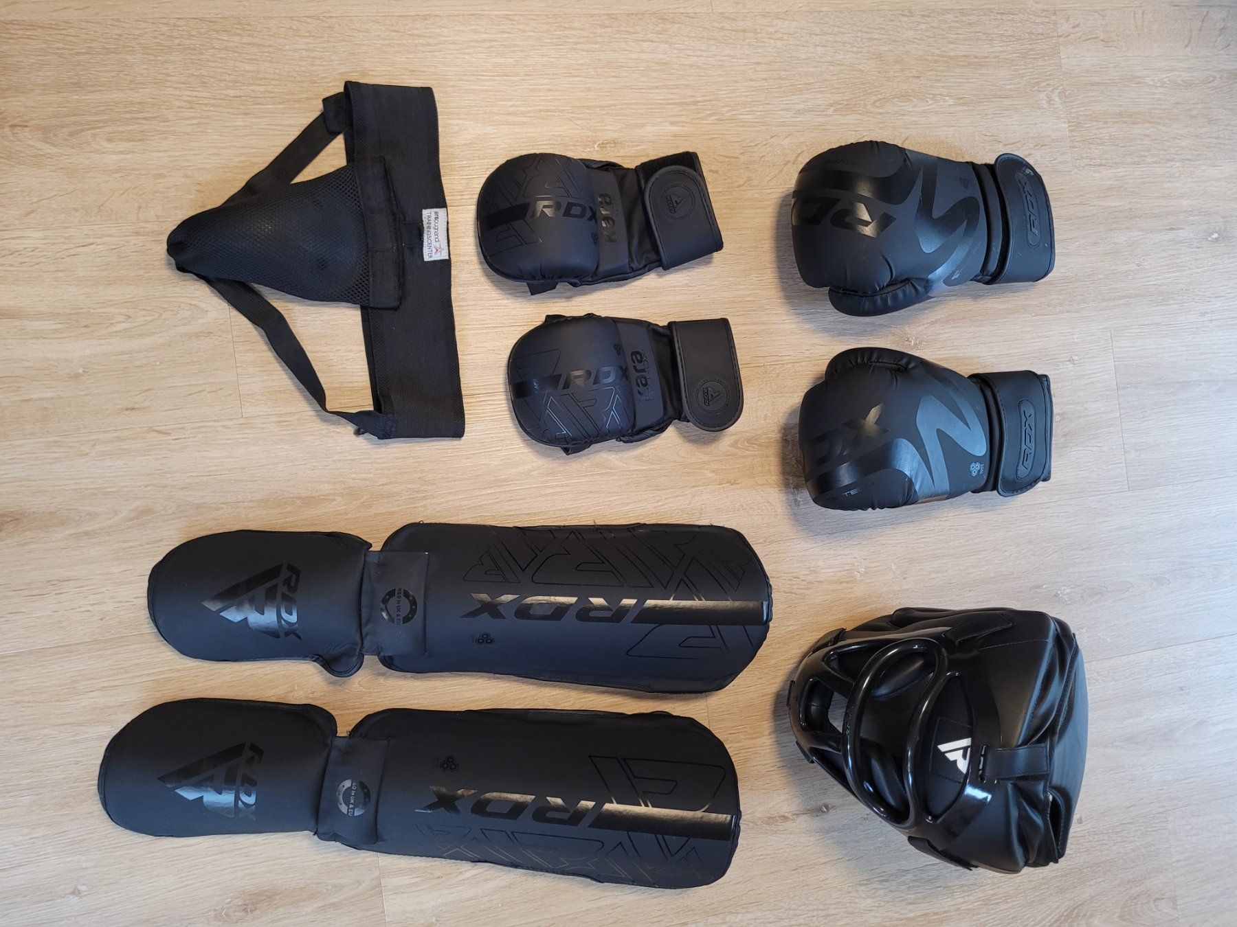 Protezioni & Imbottiture: Kampfsport Basisausrüstung Boxen & MMA – Nuovo (secondo la descrizione) da Winterthur venduto da mirjam_t