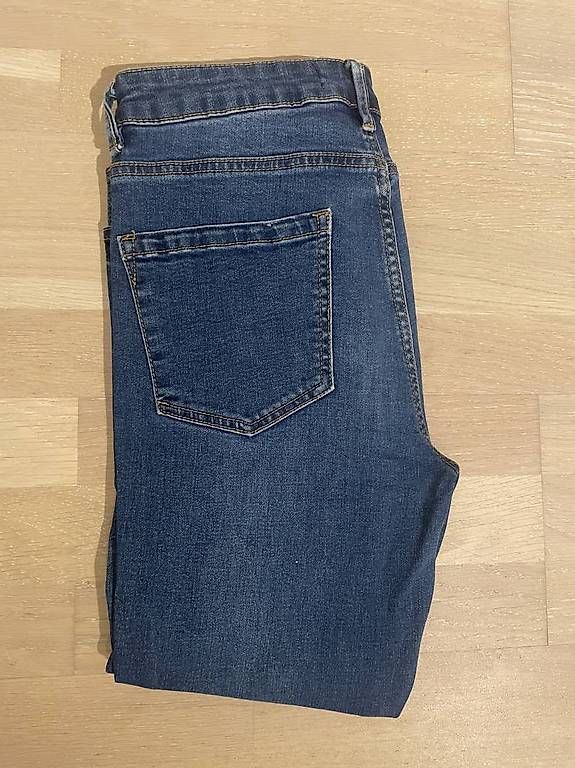 Jeans: Skinny Jeans – Nuovo (secondo la descrizione) da Schüpfen venduto da ani_gj8r 1