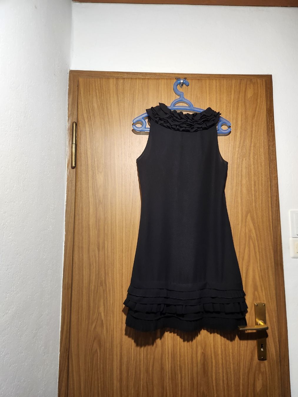 Ted Baker Kleider: Robe noire Ted Baker, taille 2, été/printemps. Volants. – Gebraucht aus Niedergösgen von Eva2410 2