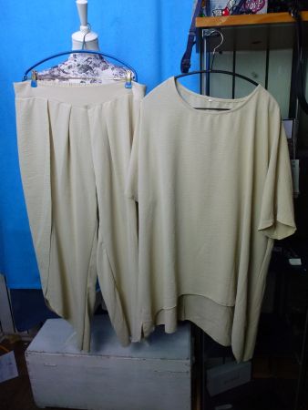 FESTLICHER ZWEITEILER HOSE UND ZIPFELSHIRT SAND GR XL LÄSSIG