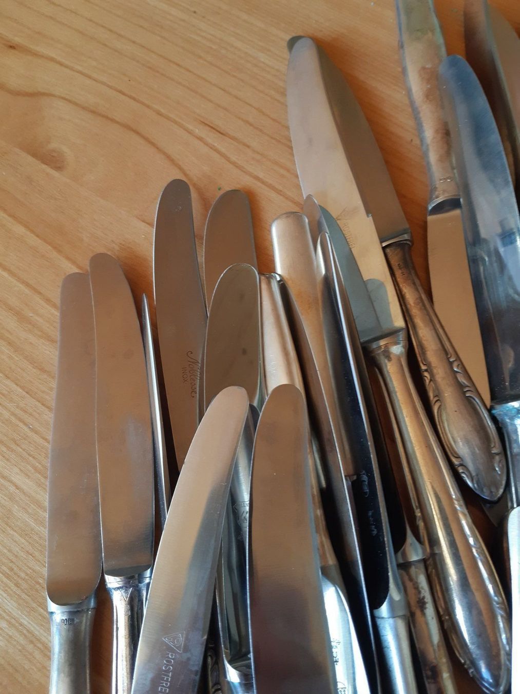 Posate: Lot T 4 versilberte Messer – Usato da Grindelwald venduto da carro5 1