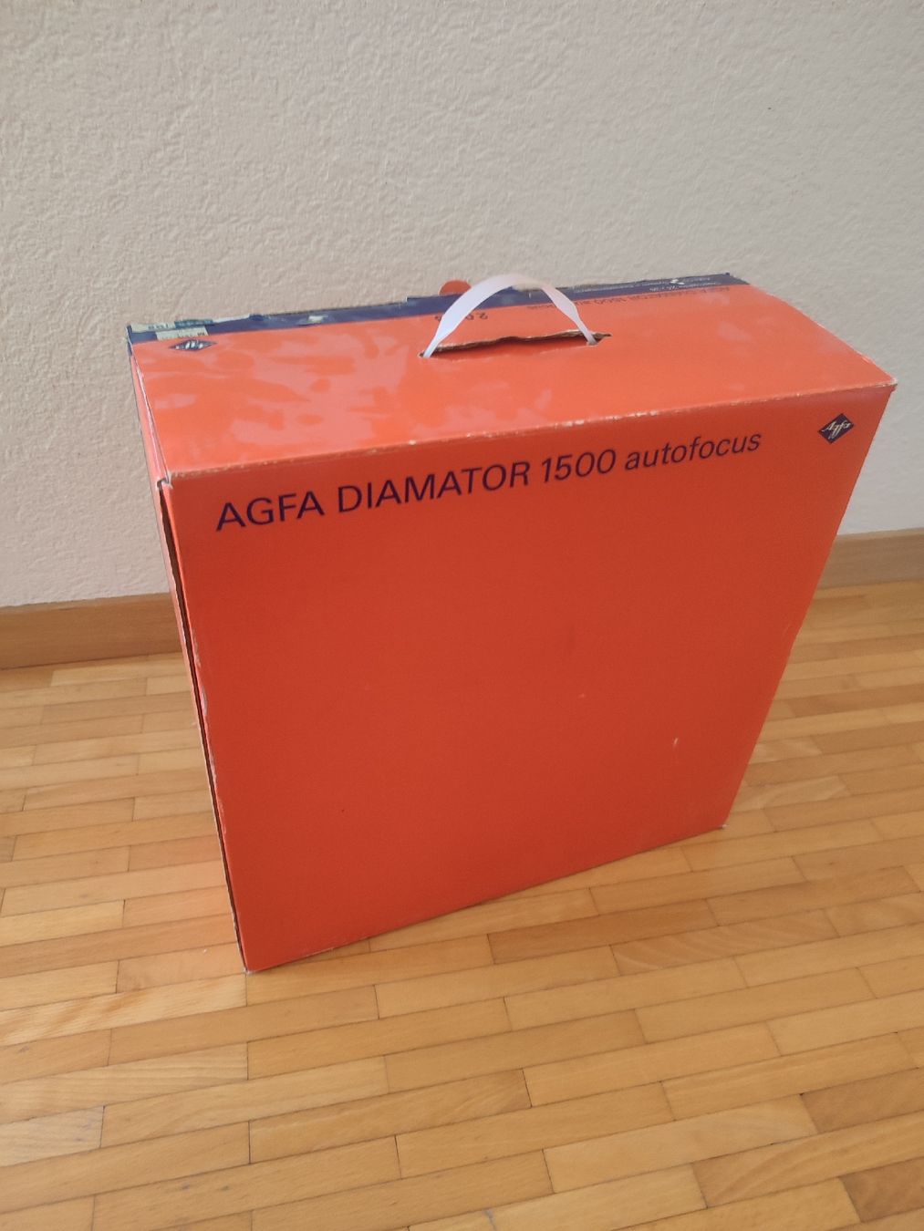 Proiettori: Projecteur Diapo AGFA Diamator 1500 Autofocus – Usato da Bougy-Villars venduto da Vogue 5