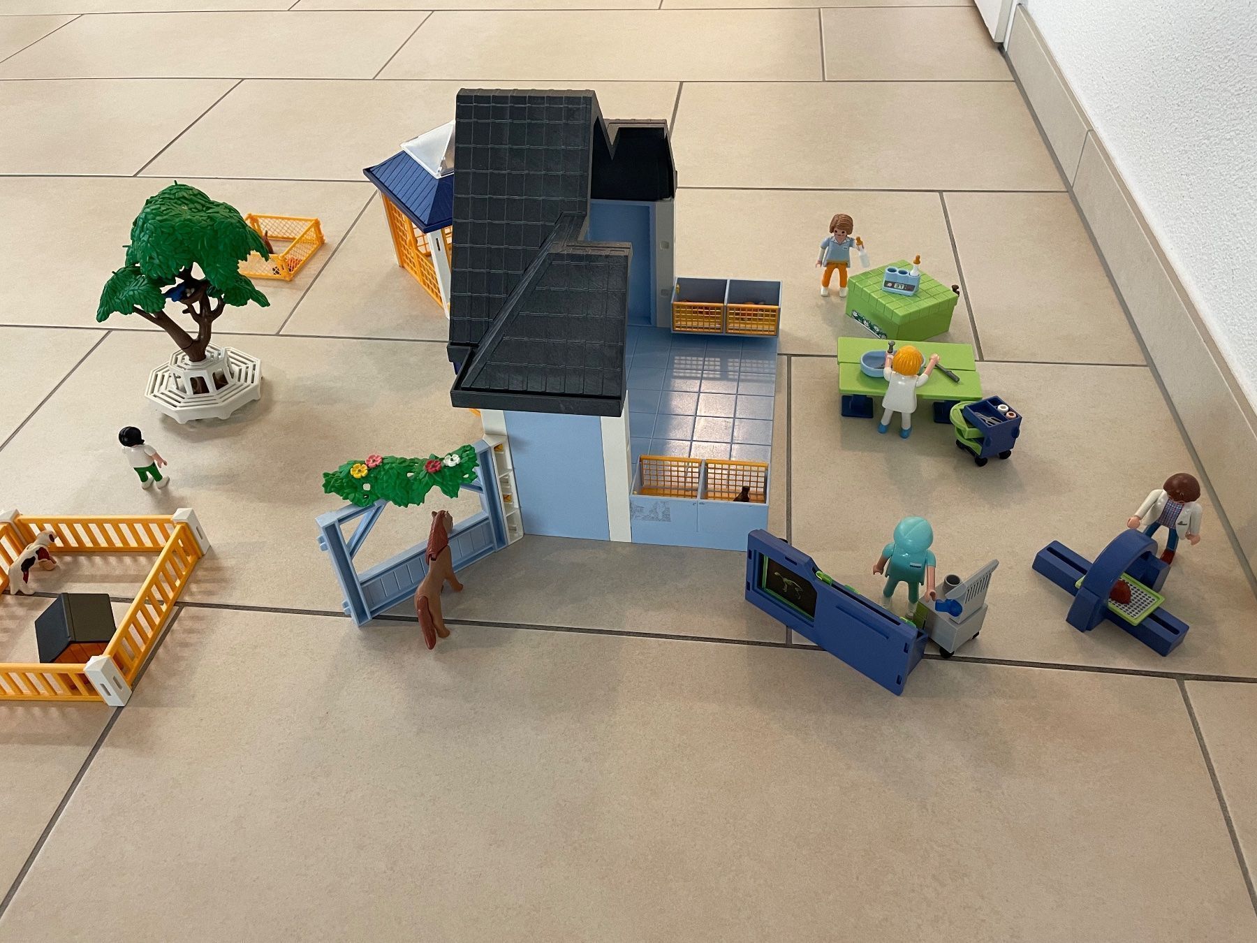 Playmobil Giocattoli: Playmobil Tierklinik – Usato da Küssnacht am Rigi venduto da icbicb 3