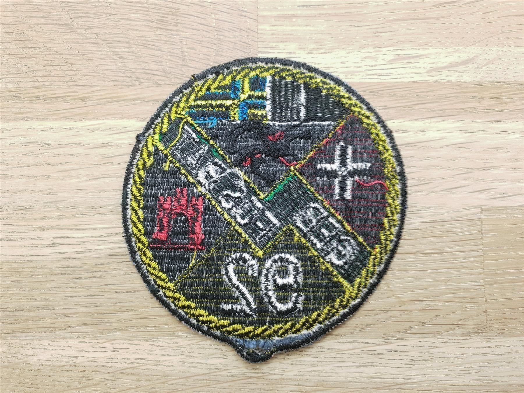 Placchette & Badge: Badge Geb Füs Bat 92 gelb – Difettoso da Erlinsbach venduto da S700 1