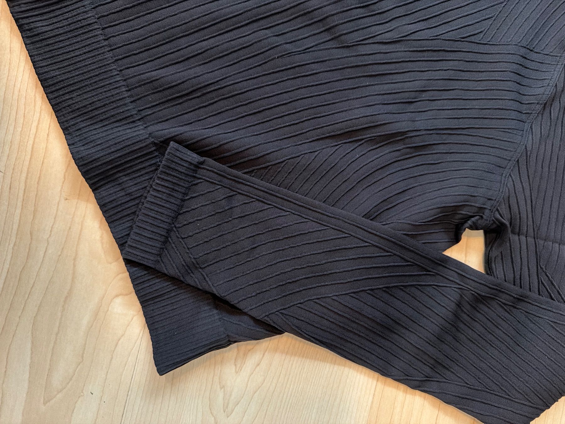 Lululemon Maglioni & Felpe: Sporpullover Schwarz mit Reissverschluss Grösse L – Usato da Hettlingen venduto da blu_tb6z 1