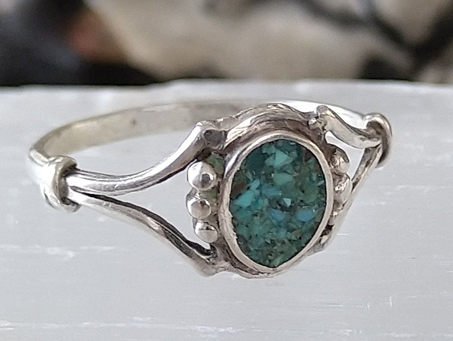 Ringe: SILBER RING VINTAGE MIT GRÜNEM STEIN – Gebraucht aus Romanshorn von  4