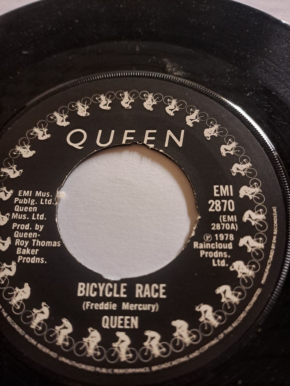 Vinyles: Single  QUEEN  "Bicycle Race" EMI – D'occasion à Uetendorf par Essiggurken 2