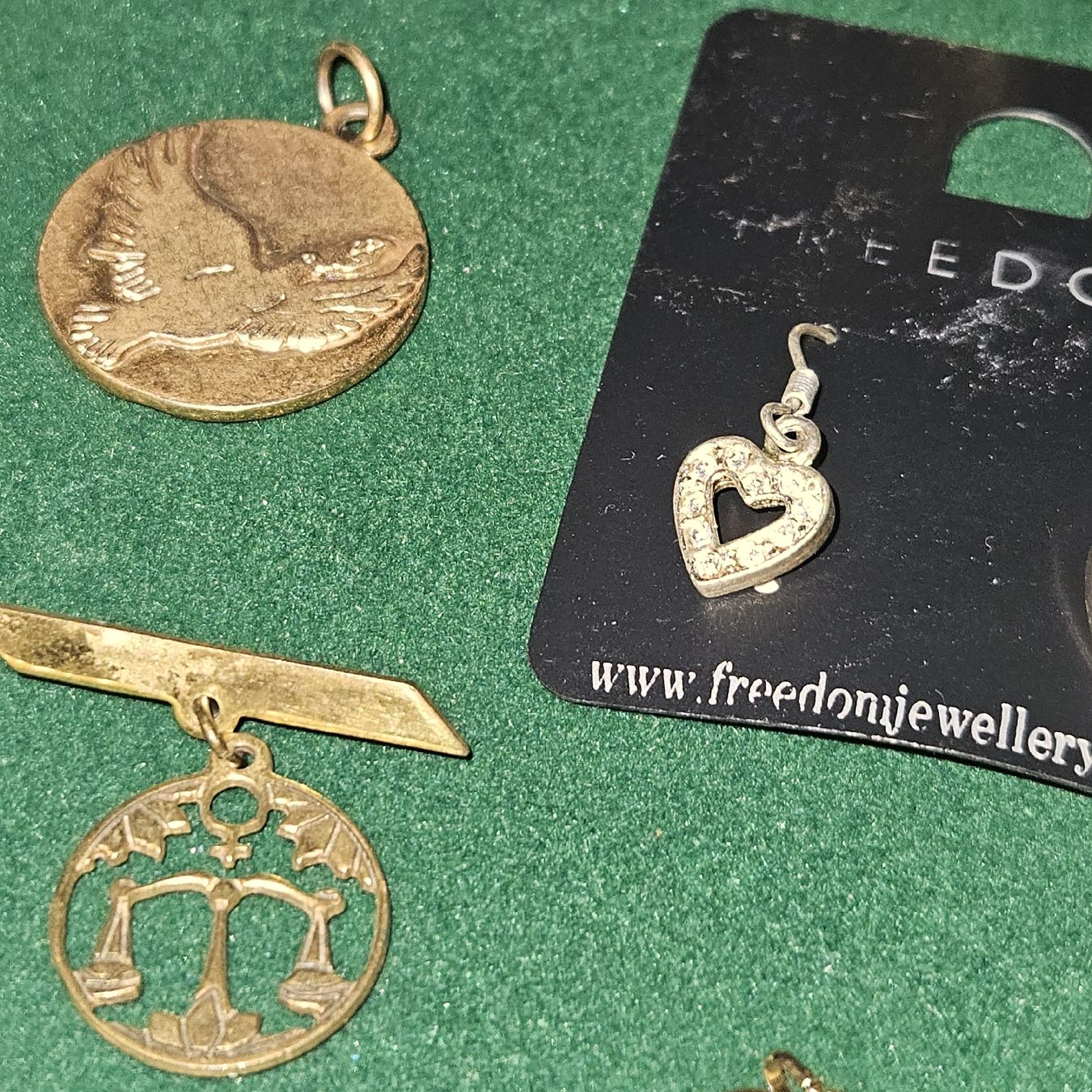 Sonstiger Schmuck: Modeschmuck Konvolut, Vintage Brosche, Kette, Ohrringe – Gebraucht aus Kriens von gra_fhn7 6