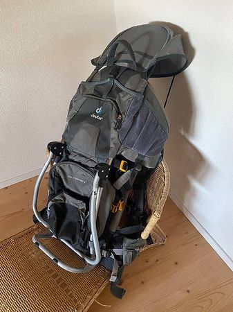 Deuter Kindertrage Kid Comfort III dunkelgrau gebraucht