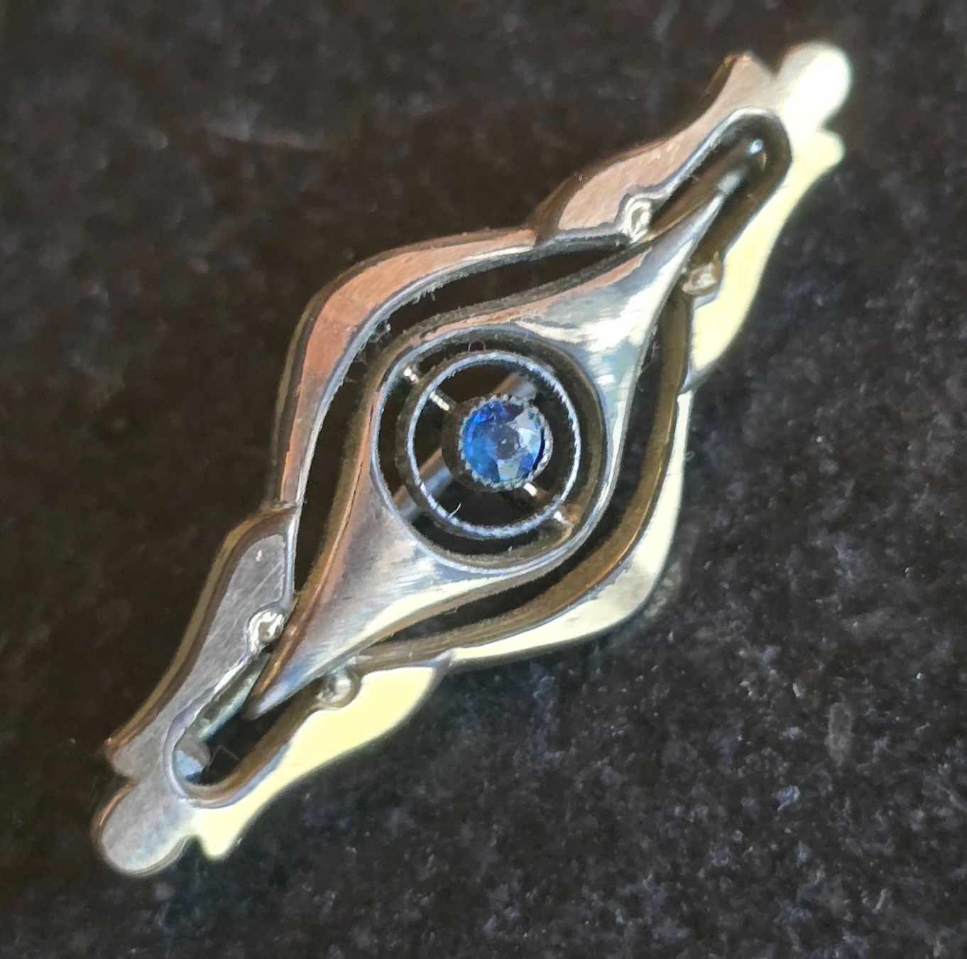 Broschen & Nadeln: Antike Brosche mit blauem Stein 4.5cm – Gebraucht aus Duebendorf von Dguguseli