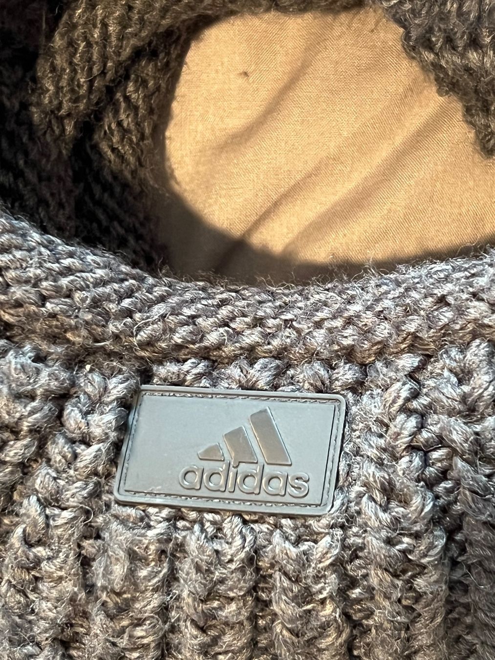 Foulard & Sciarpe: ADIDAS  Schal grau – Usato da Zurich venduto da Alinecnicolet 2